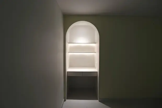 울산 삼신현대아파트 리모델링 시공 사례 - 아치형 수납장과 컬러 마감